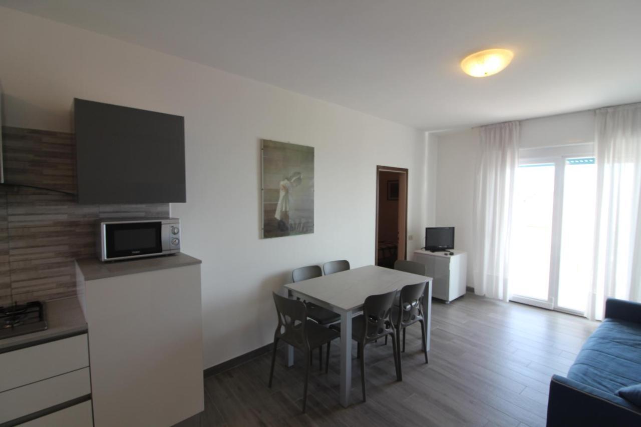 Appartamenti Puerto Do Sol Lignano Sabbiadoro Exteriér fotografie